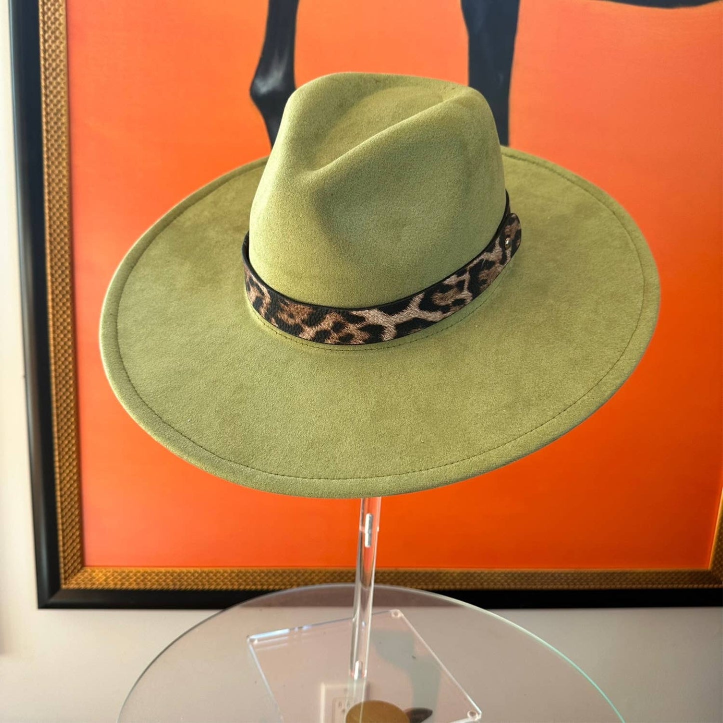 Classic Wide Brim Suede Hat W/ Leopard Leather Belt: Peach / ONE SIZE