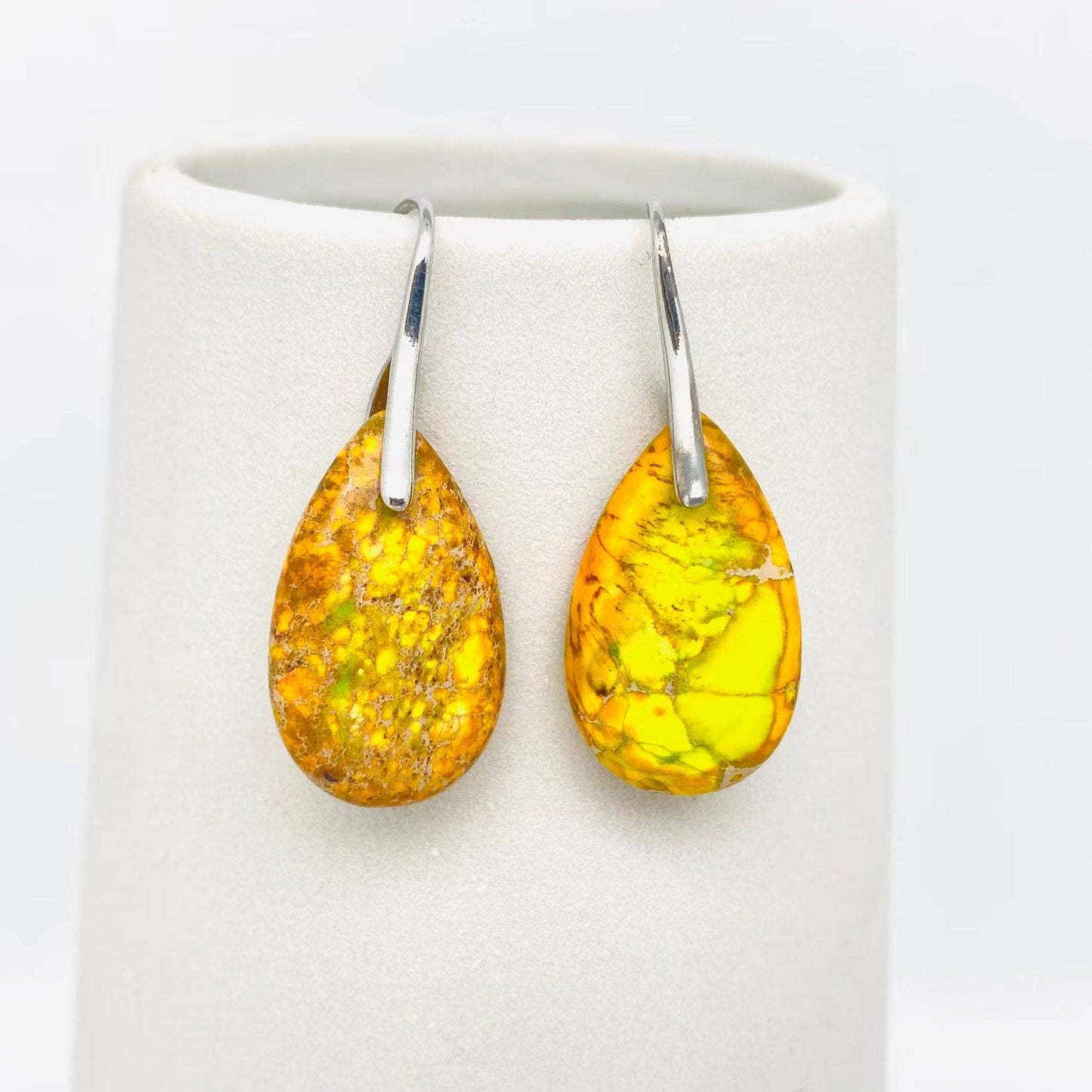Drop-shaped Colored Emperor Stone Earrings - CS: A