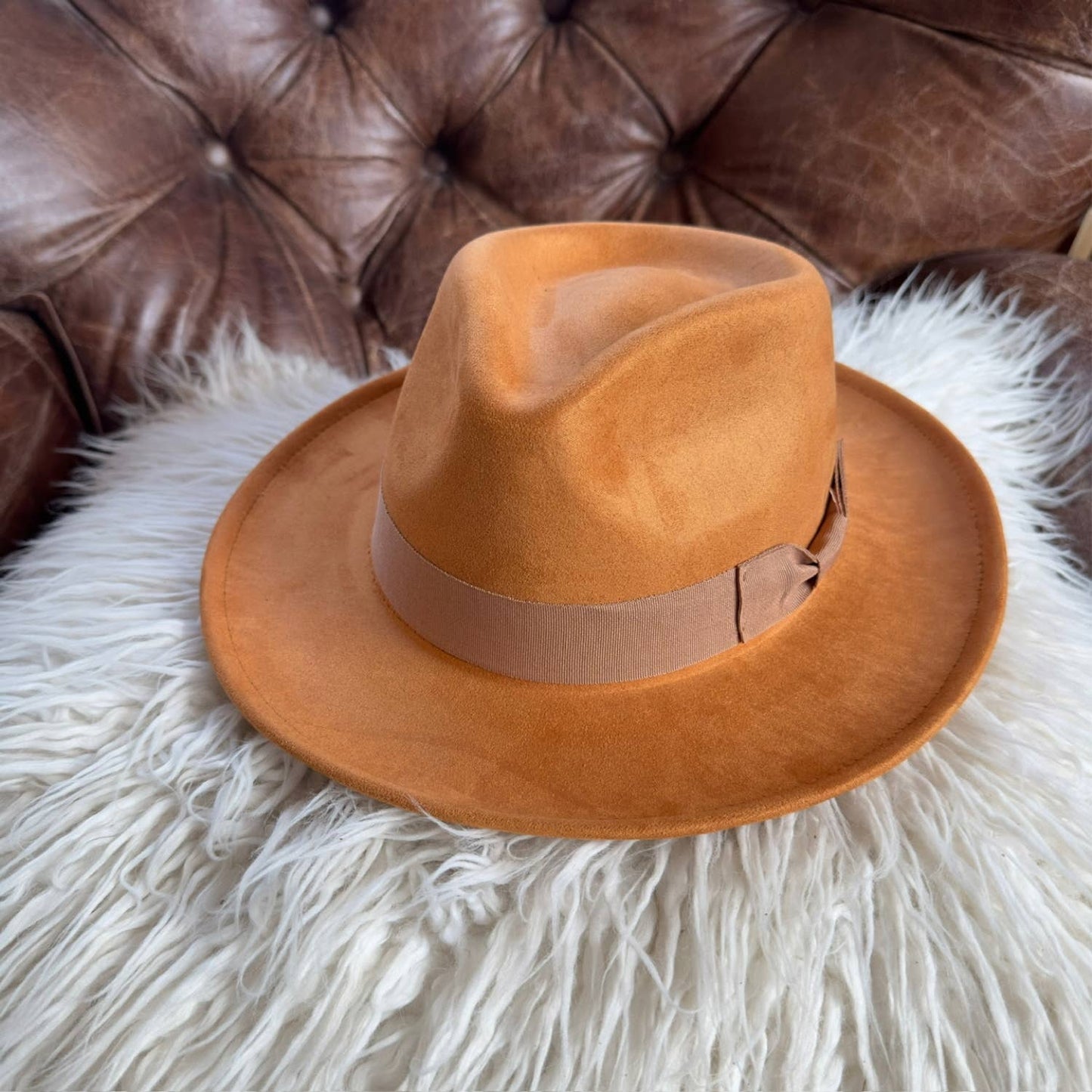Stiff Brim Rancher in Suede Hat W/ Ribbon : Mauve