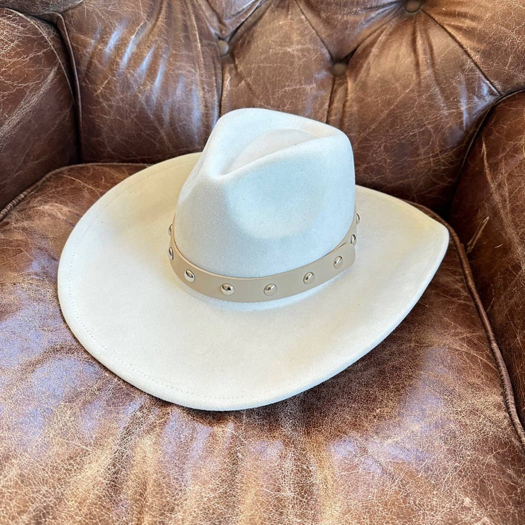 Vegan suede cattleman cowboy hat With Steard Leather belt st: IVORY / ONE SIZE