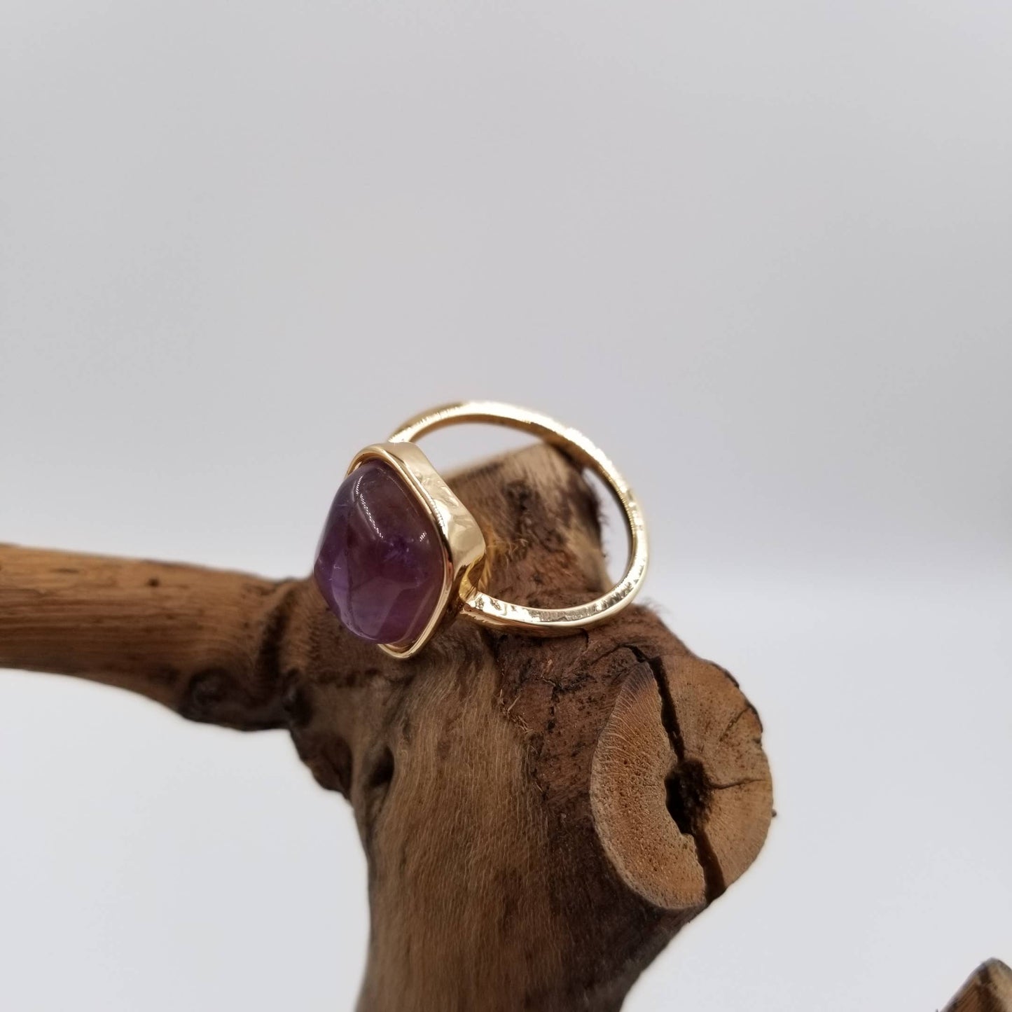Lapis Lazuli & Amethyst & Shell Ring: Purple