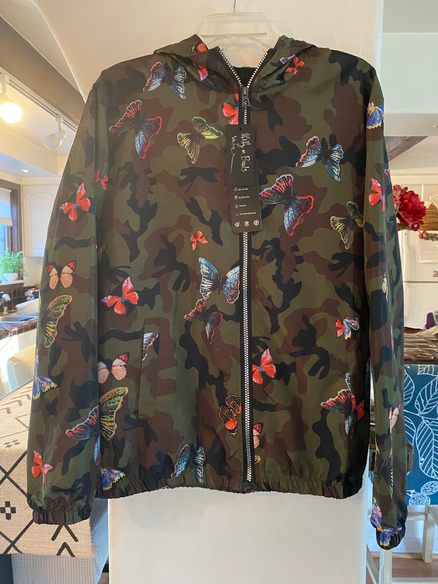 Hooded butterfly wind jacket