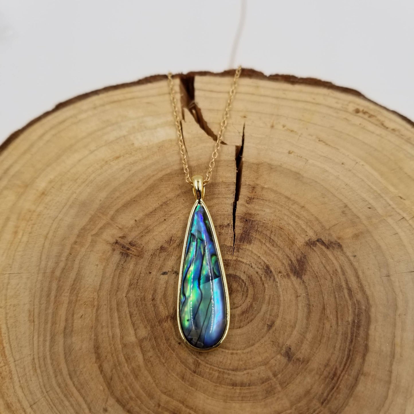 Natural Shell Drop Necklace: Blue