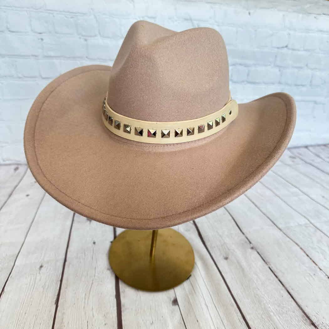 Vegan Cattlemen Cowboy Hat with Embellishments leather Belt: IVORY / ONE SIZE