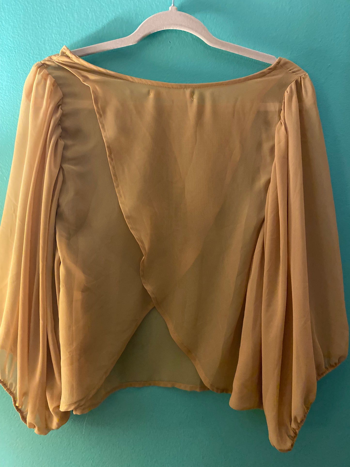 Porter pot mustard flowing open back blouse