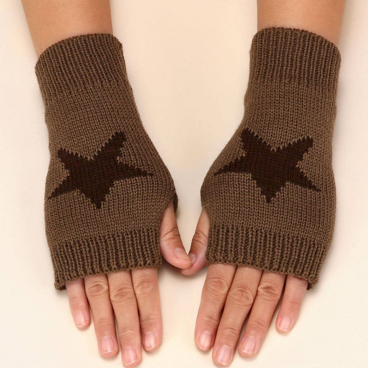 Acrylic Star Arm Sleeves – Warm Fingerless Design_CWAG0085: COFFEE / (OS) 2