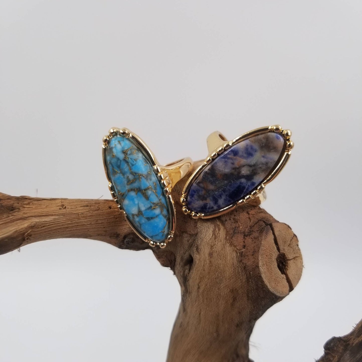 Oval Natural Lapis Lazuli Gemstone Ring: Navy blue
