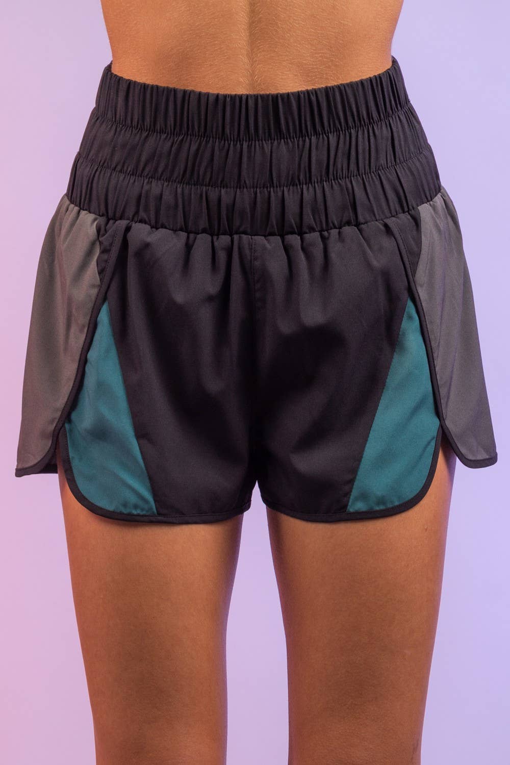 NP70066-Color-block activewear shorts: BLACK / S-M-L/2-2-2