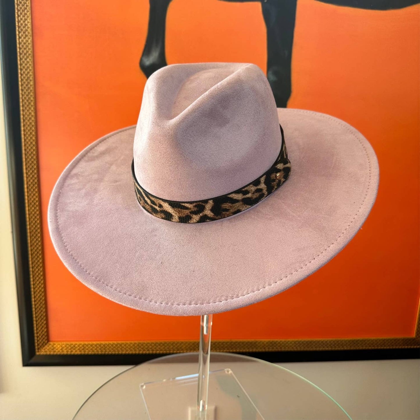 Classic Wide Brim Suede Hat W/ Leopard Leather Belt: Peach / ONE SIZE