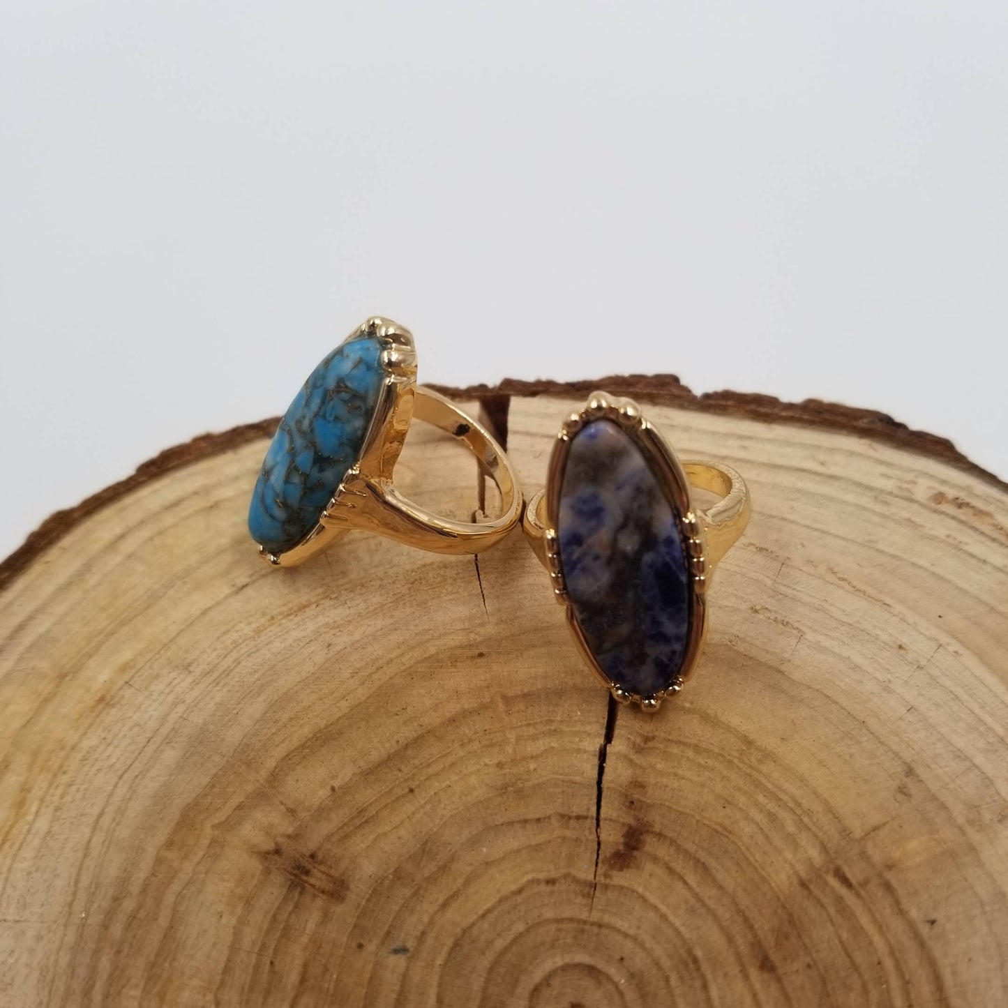 Oval Natural Lapis Lazuli Gemstone Ring: Navy blue