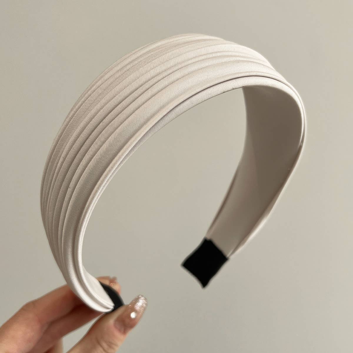 Minimalist Pleated Fabric Wide Hair Headbands: Black