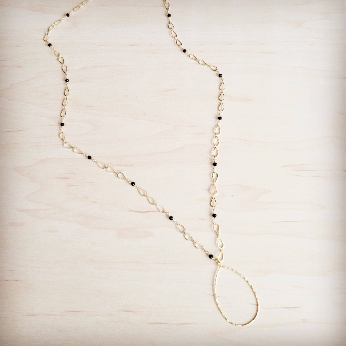 Black Faceted Beads on Gold Chain Necklace w/ Pendant 257kr