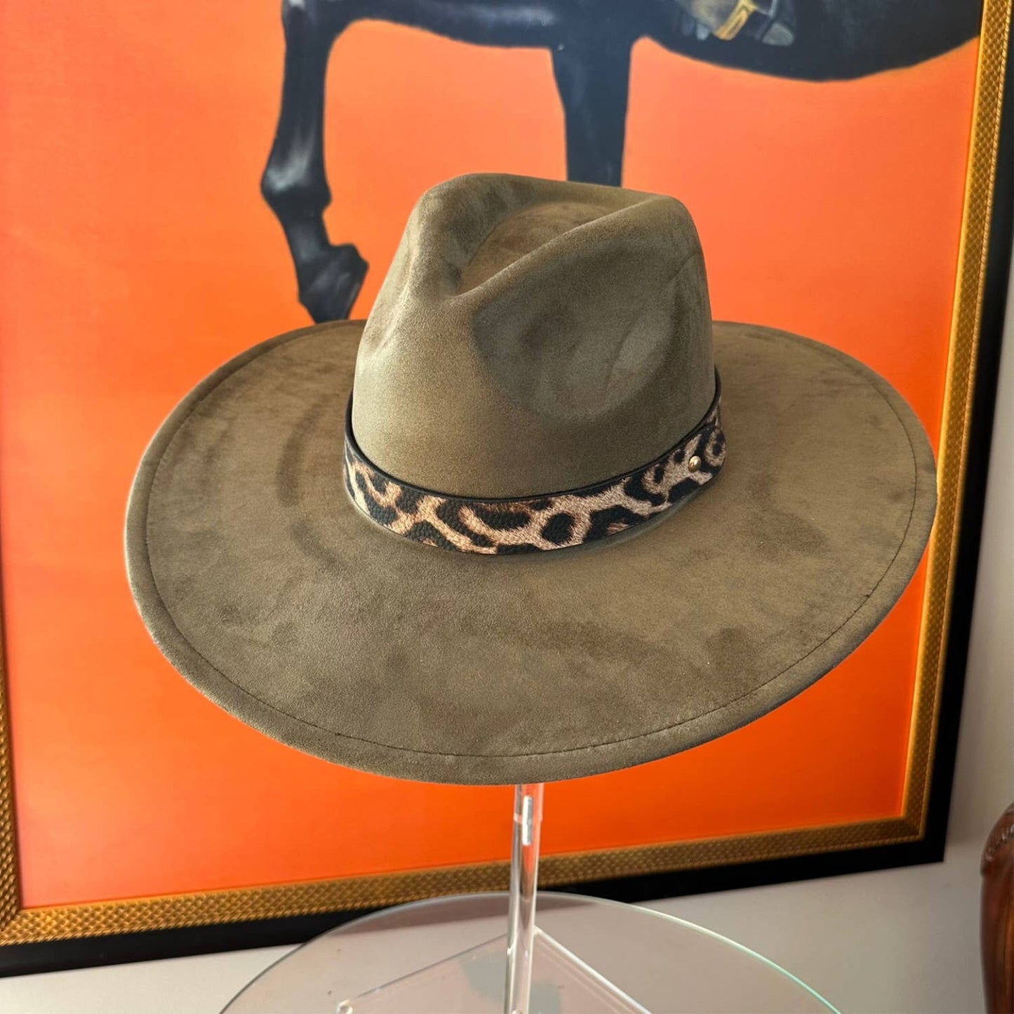 Classic Wide Brim Suede Hat W/ Leopard Leather Belt: BLACK / ONE SIZE