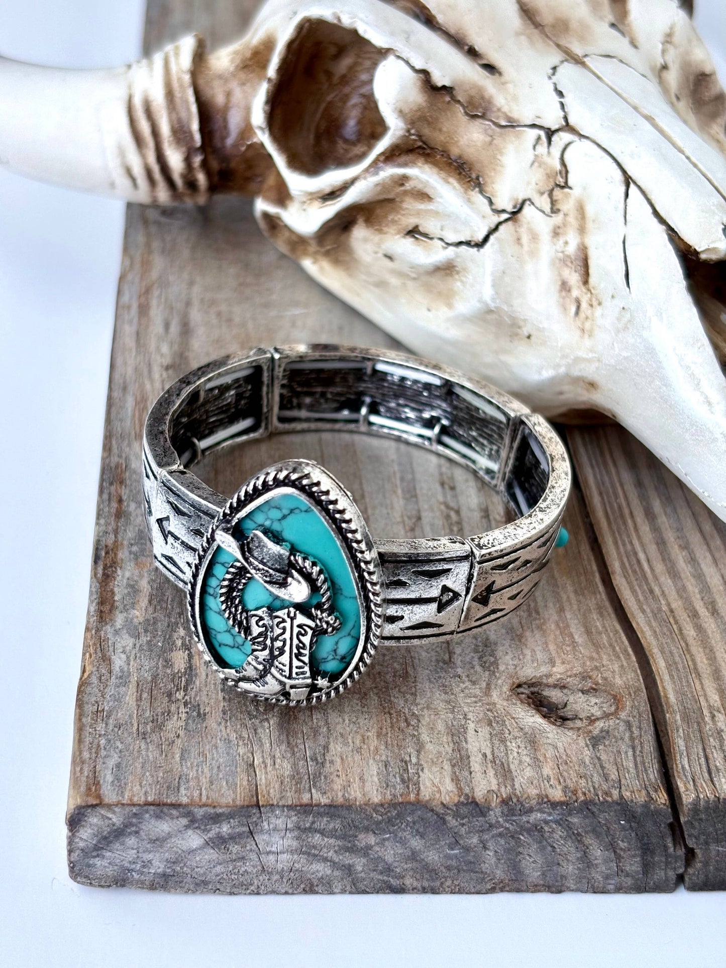 Western Style Stone Pendant Engraved Aztec Stretch Bracelet: Turquoise Horse
