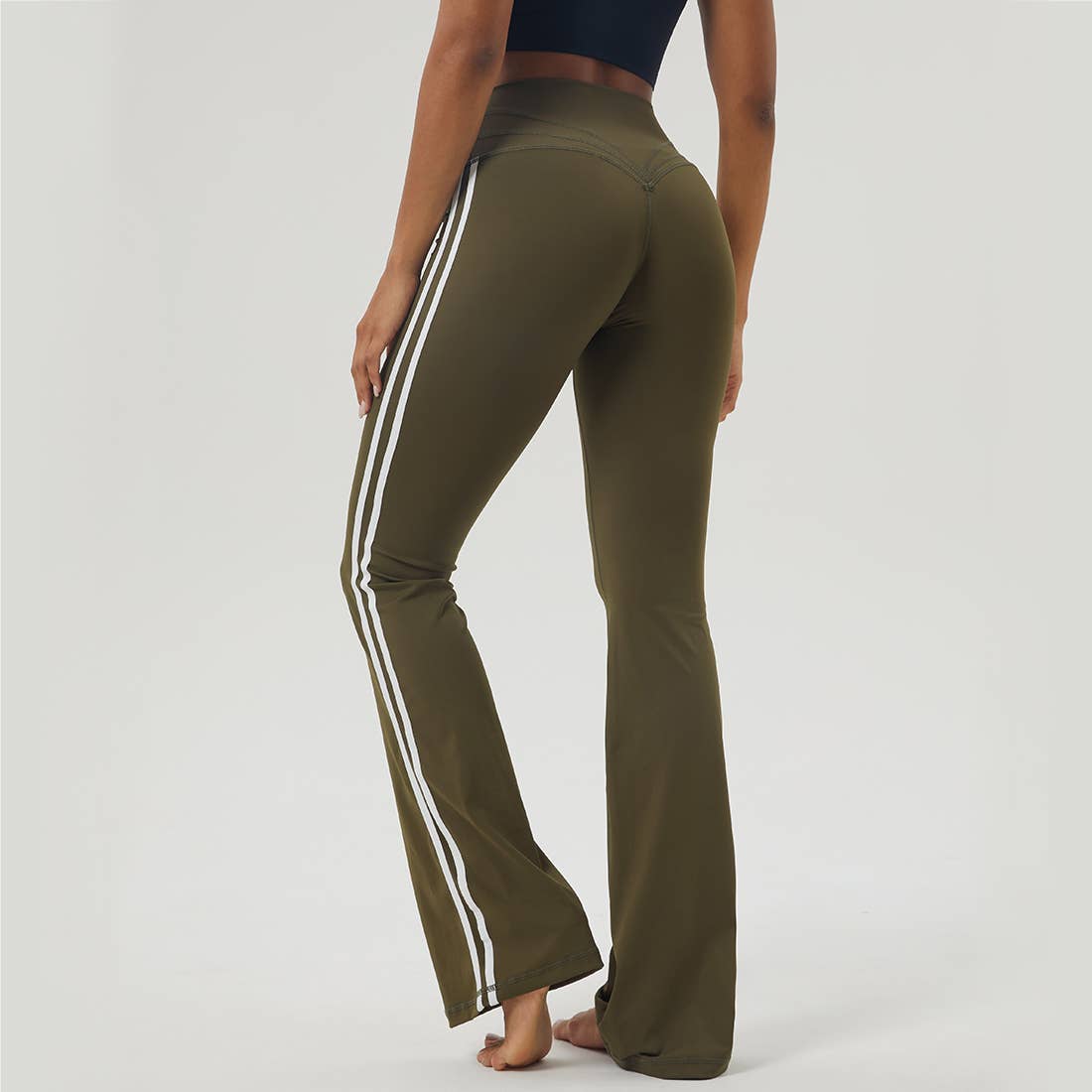 Yoga Color Block Hip Lifting Fitness Sport Flare Pants: Black / M