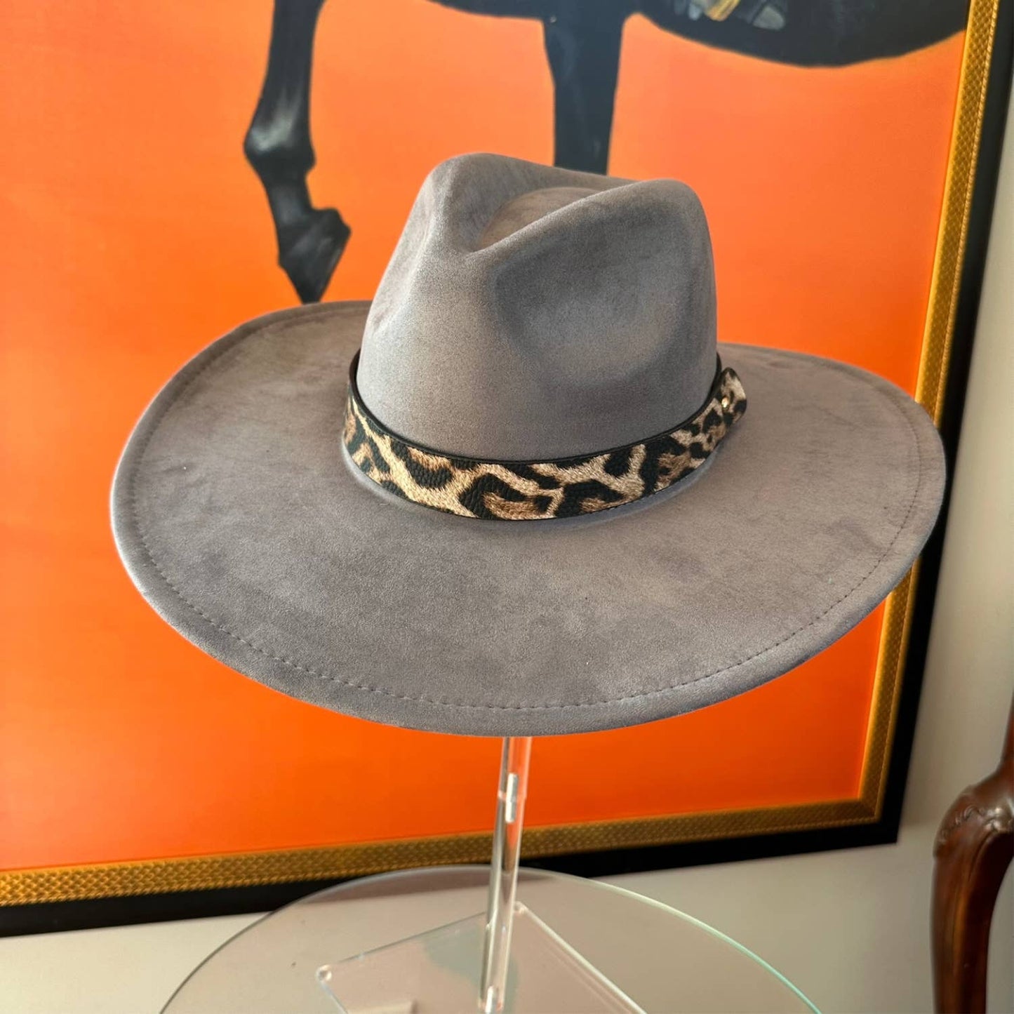 Classic Wide Brim Suede Hat W/ Leopard Leather Belt: BLACK / ONE SIZE