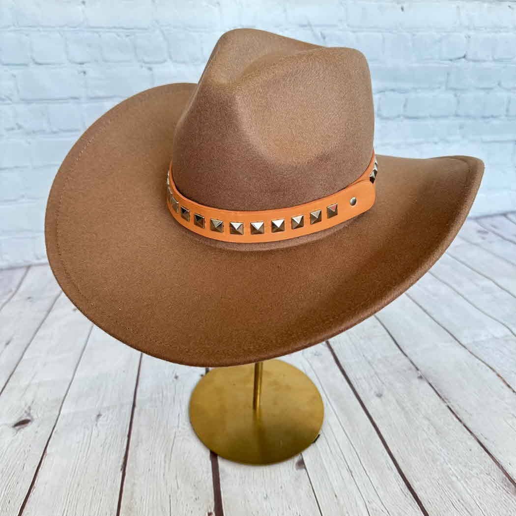 Vegan Cattlemen Cowboy Hat with Embellishments leather Belt: IVORY / ONE SIZE