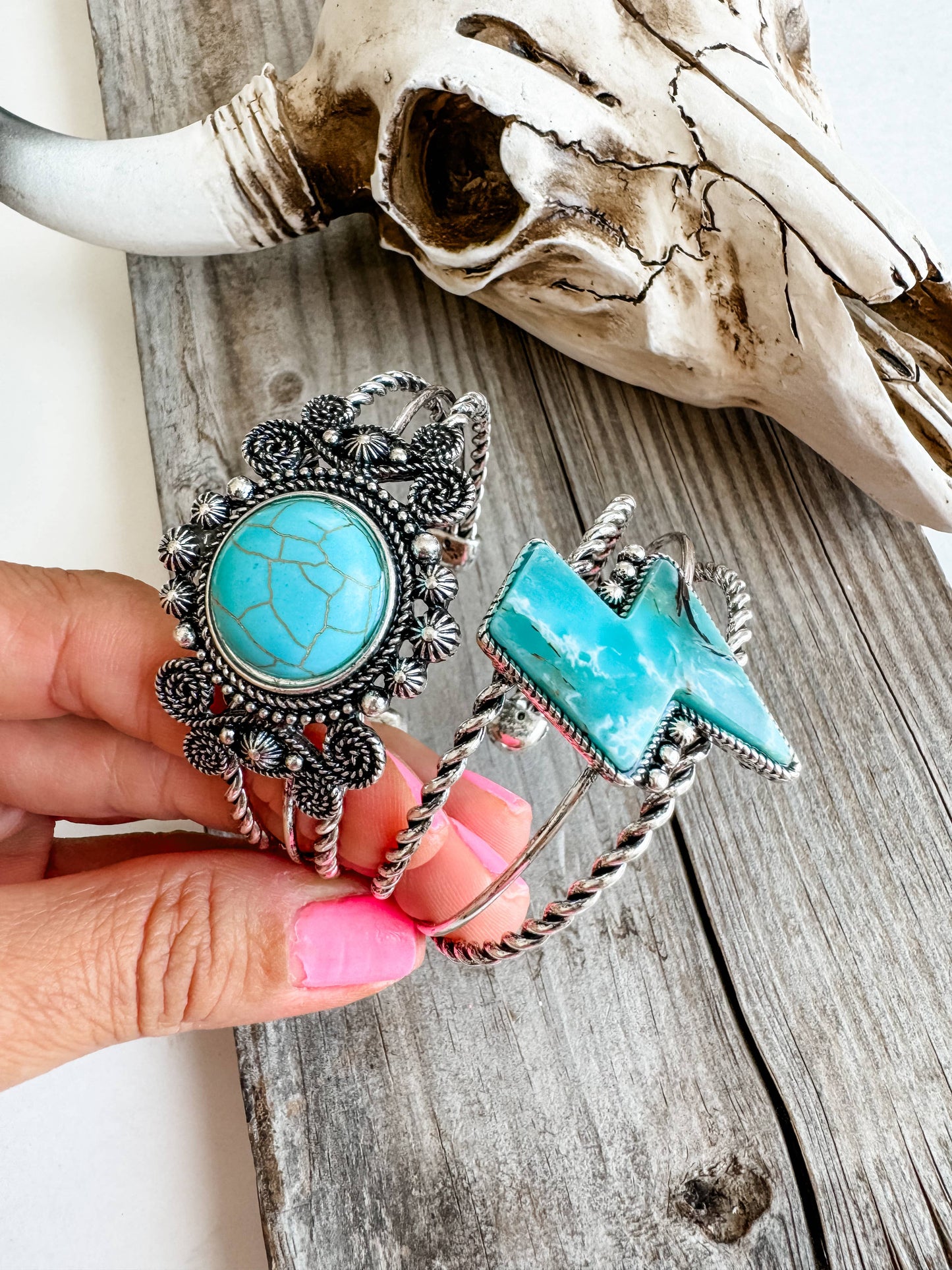 Western Navajo Style Stone Bracelet: ROUND