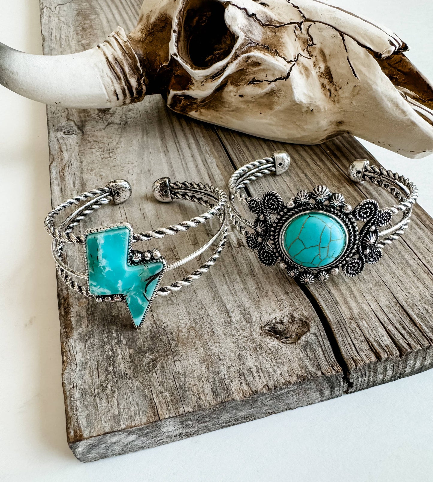 Western Navajo Style Stone Bracelet: ROUND