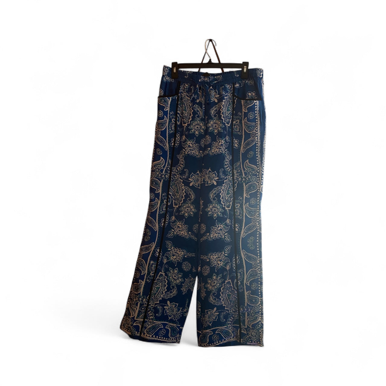 Silky blue pattern pants