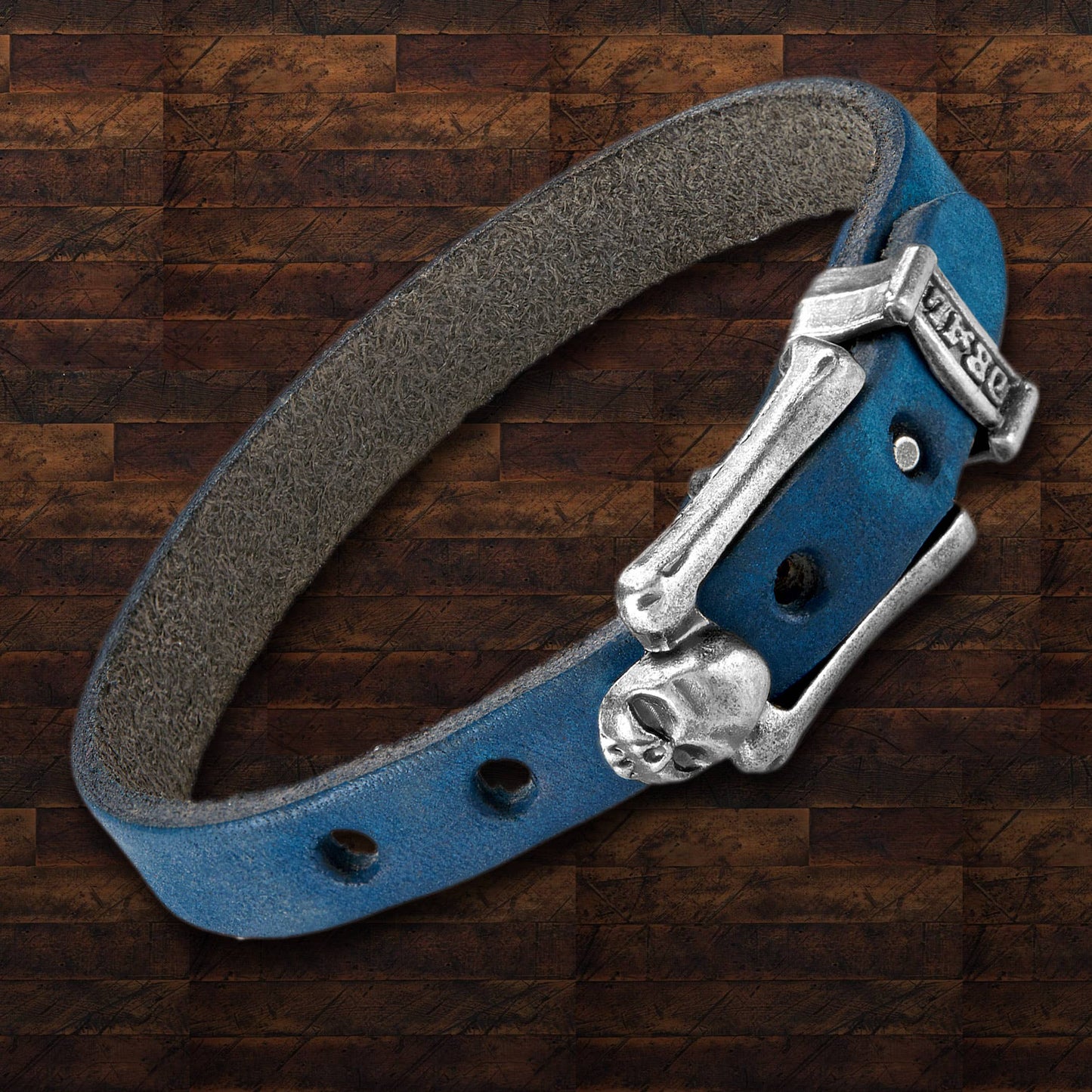 Men's Leather Skull Buckle Bracelet: Red