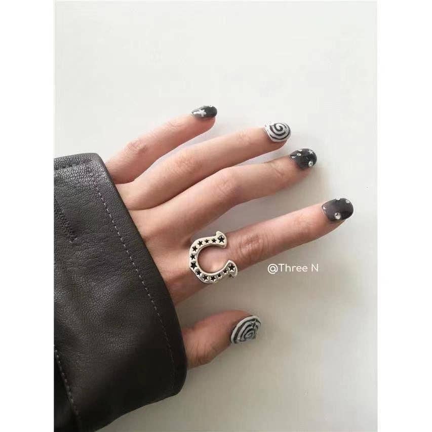 Vintage-Inspired Statement Ring: U-Star Ring
