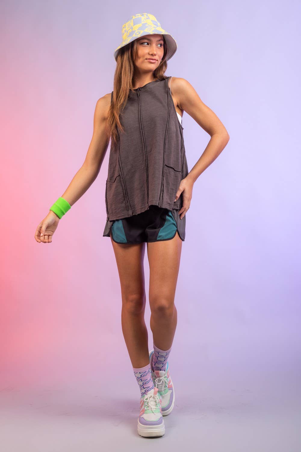 NP70066-Color-block activewear shorts: BLACK / S-M-L/2-2-2