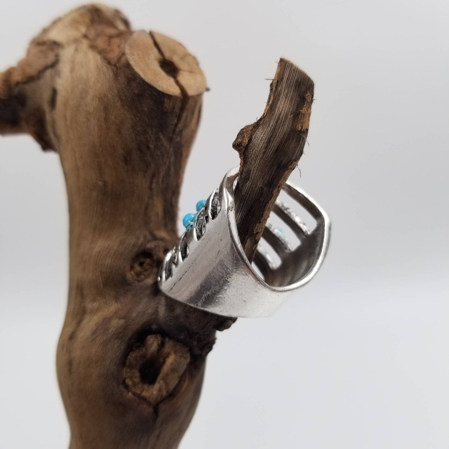 Vintage Carved Geometric Ring: 7