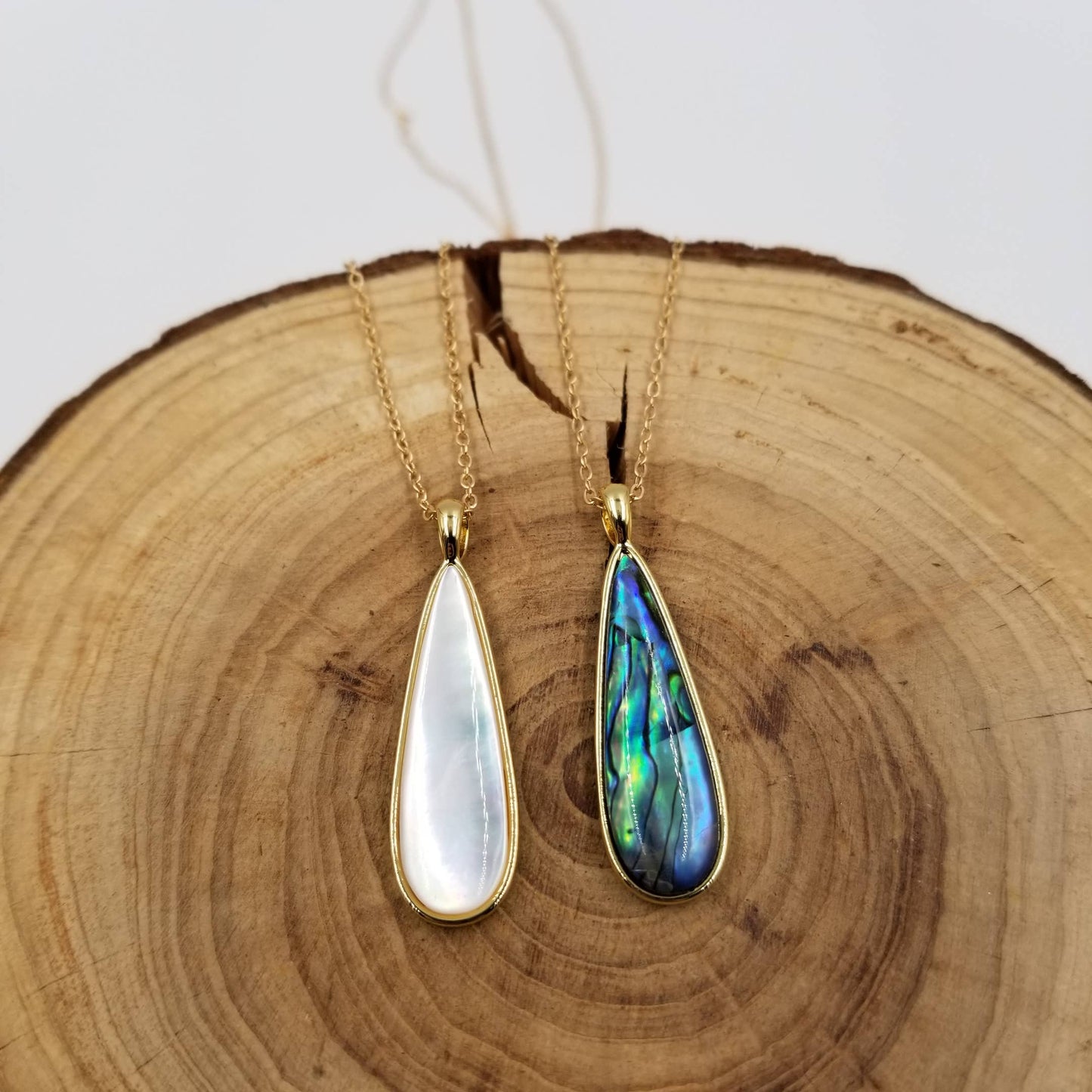 Natural Shell Drop Necklace: Blue