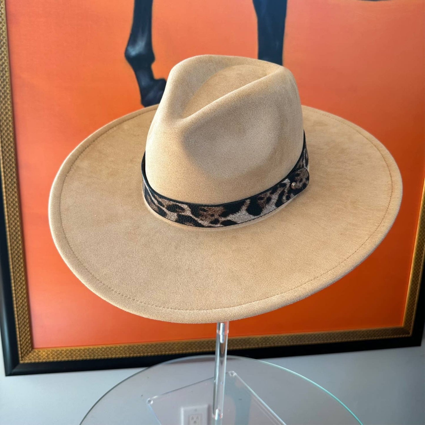 Classic Wide Brim Suede Hat W/ Leopard Leather Belt: Peach / ONE SIZE