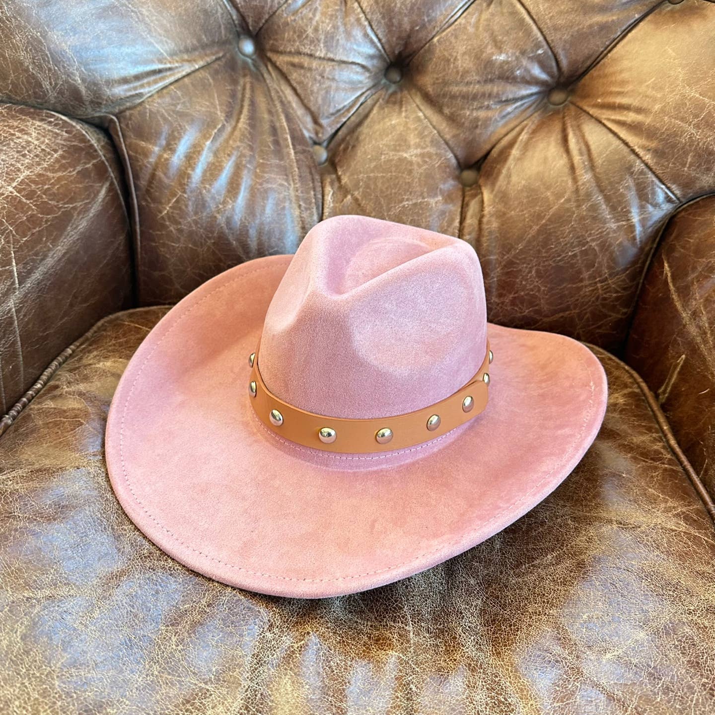 Vegan suede cattleman cowboy hat With Steard Leather belt st: MAUVE / ONE SIZE